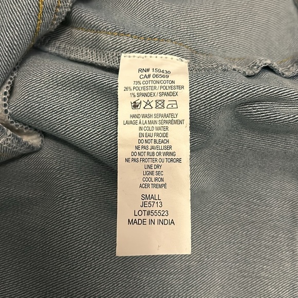 Elan Denim Belted Puff Sleeve Dress - Picture 13 of 13